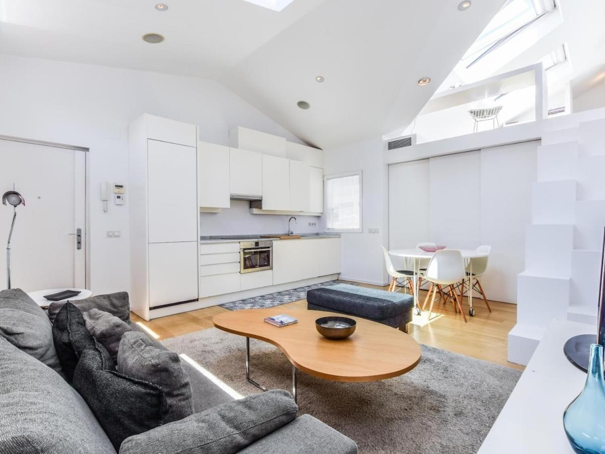 Apartamento De Diseno De Lujo En Lavapies Alquiler Temporal Madrid Exteriör bild